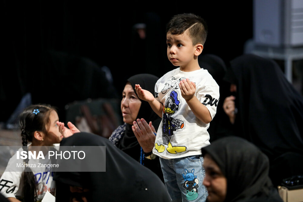 مراسم شیرخوارگان حسینی