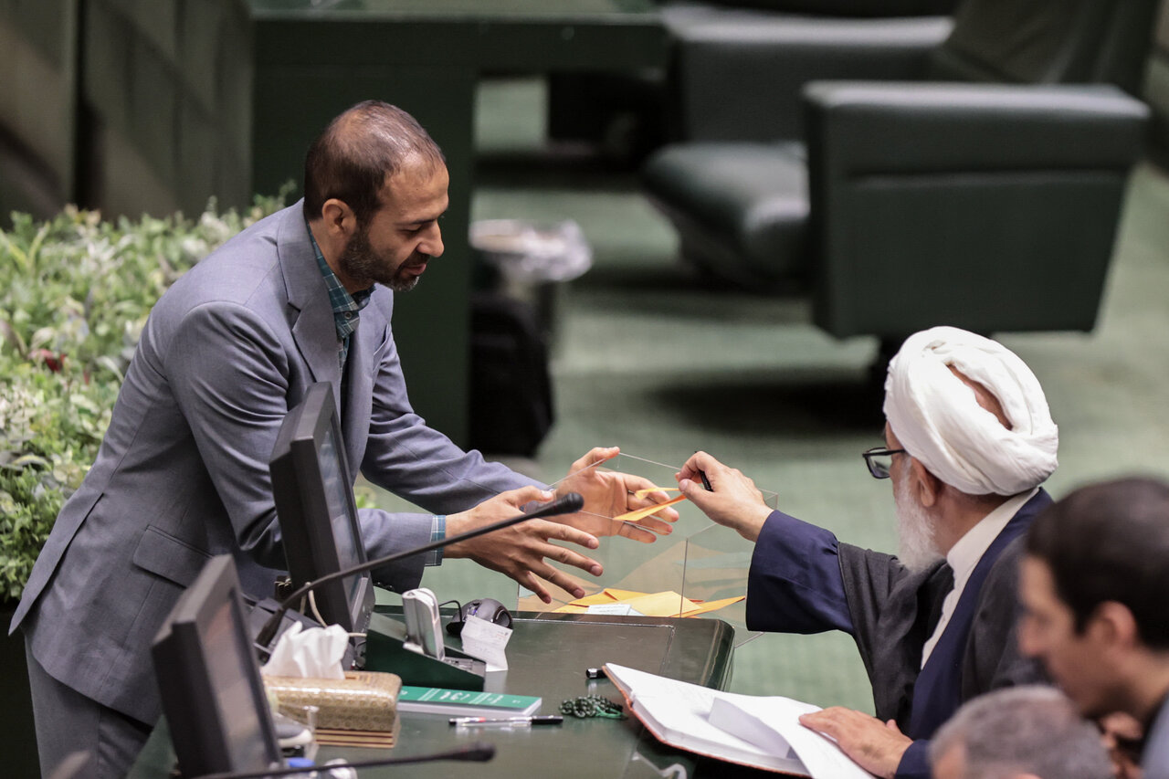 صحن علنی 25 تیرماه مجلس