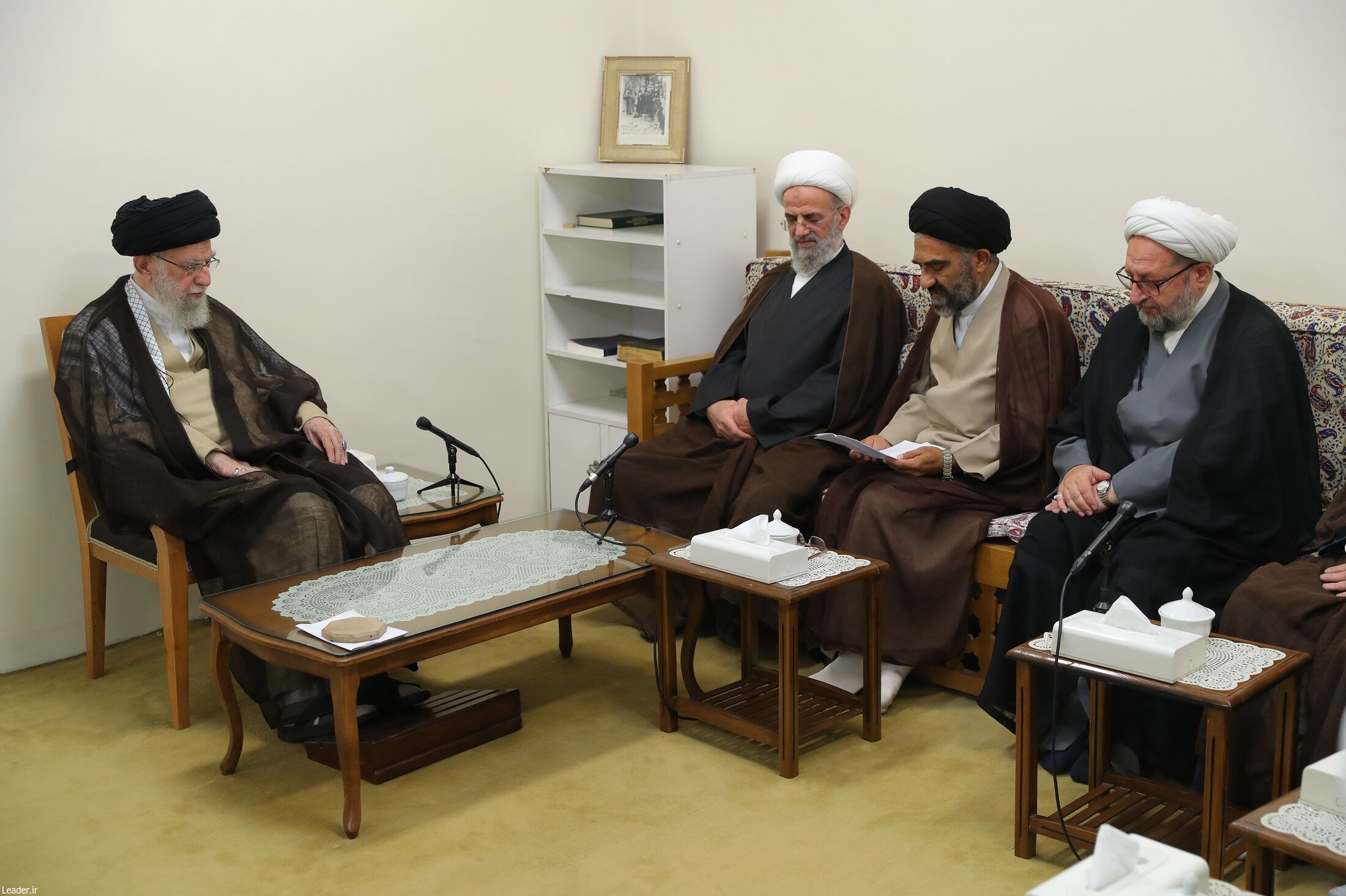 رهبر انقلاب