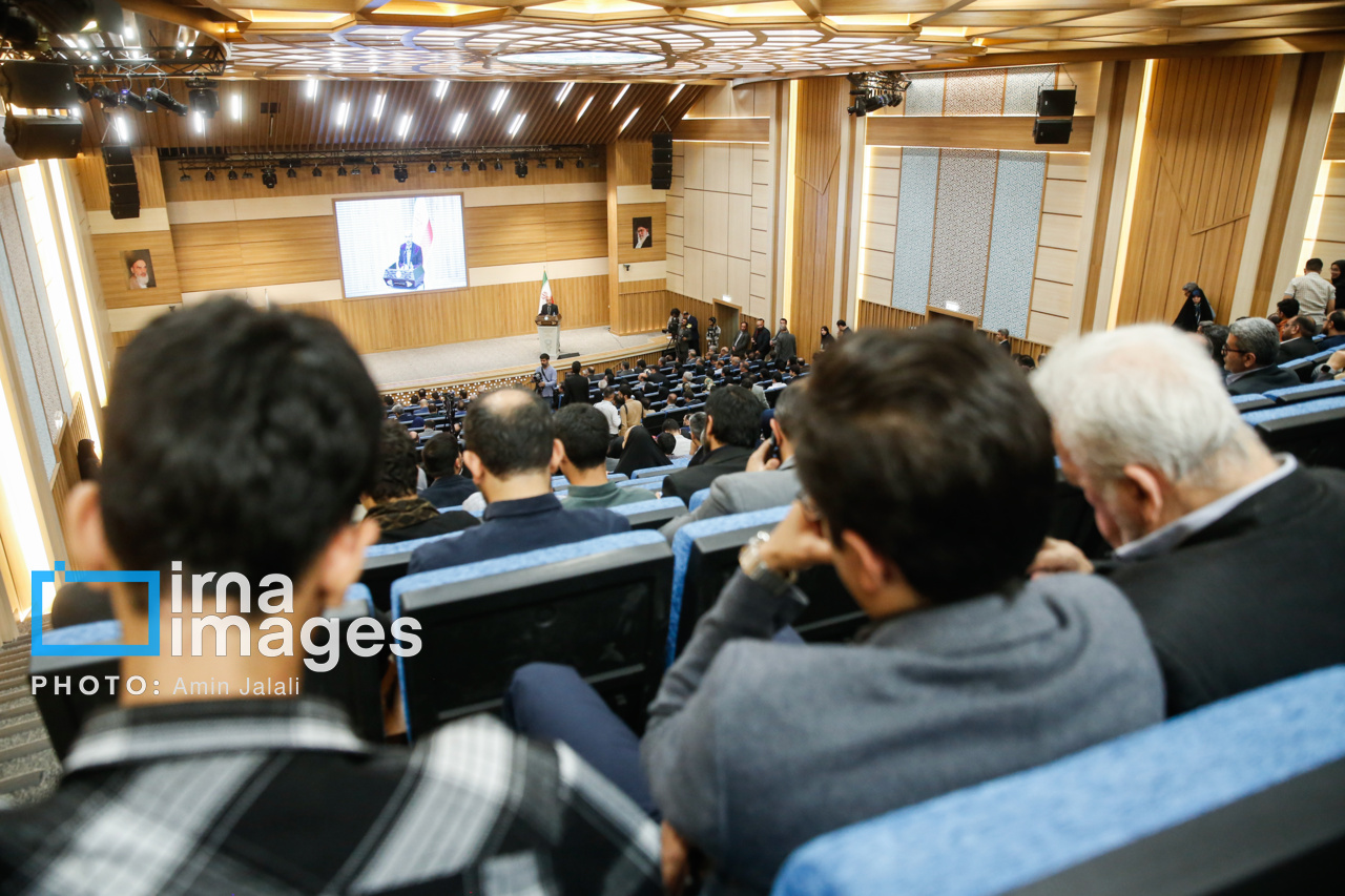 حضور قالیباف در همایش کارآفرینی اجتماعی