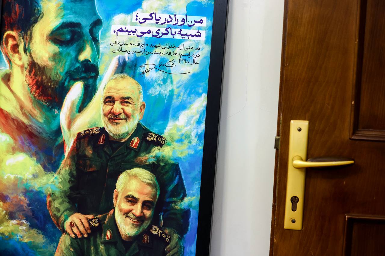 حضور قالیباف در منزل سپهبد شهید حسین سلامی