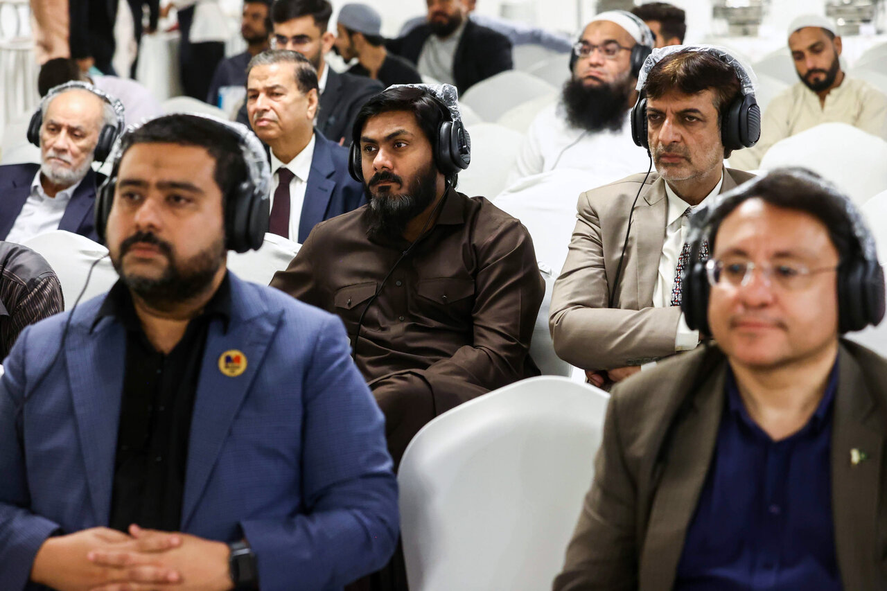 نشست قالیباف با فعالان اقتصادی پاکستان و ایران