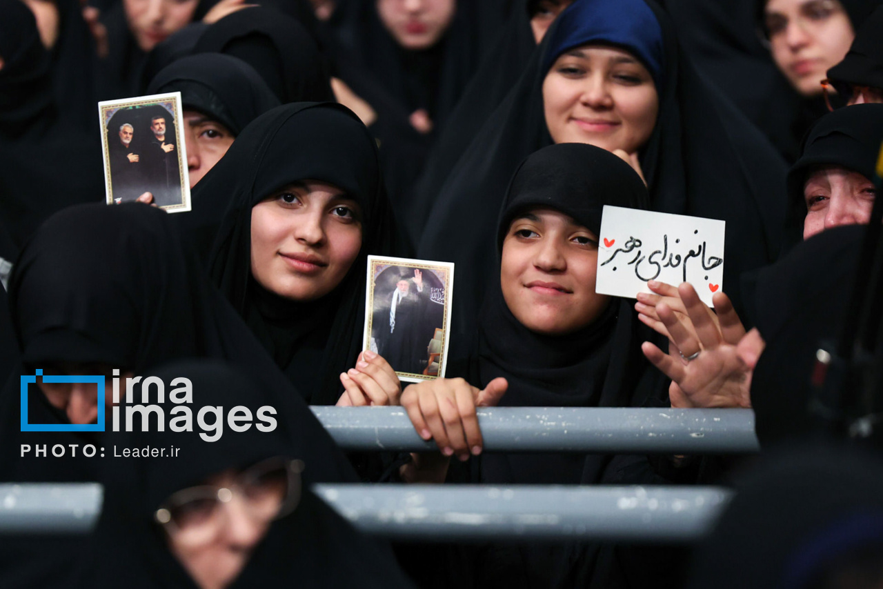 نخستین شب عزاداری ایام فاطمیه با حضور رهبر انقلاب