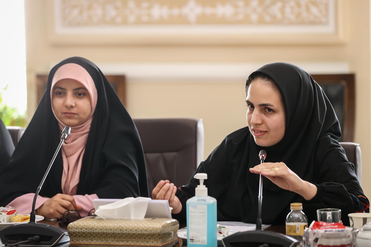 دیدار جمعی از جوانان با قالیباف به مناسبت روز جوان