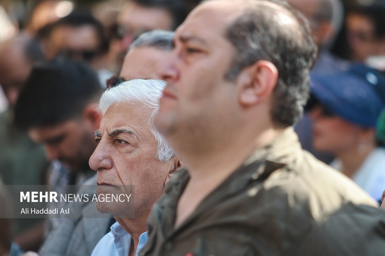 تصاویر مراسم تشییع پیکر ناصر تقوایی