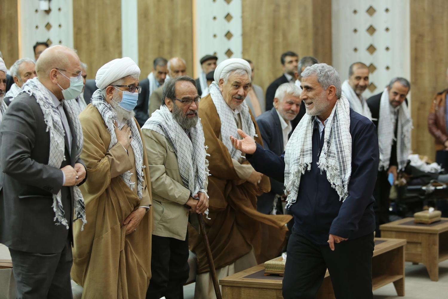 حضور سردار قاآنی و قالیباف در جمع «یاران خراسانی»