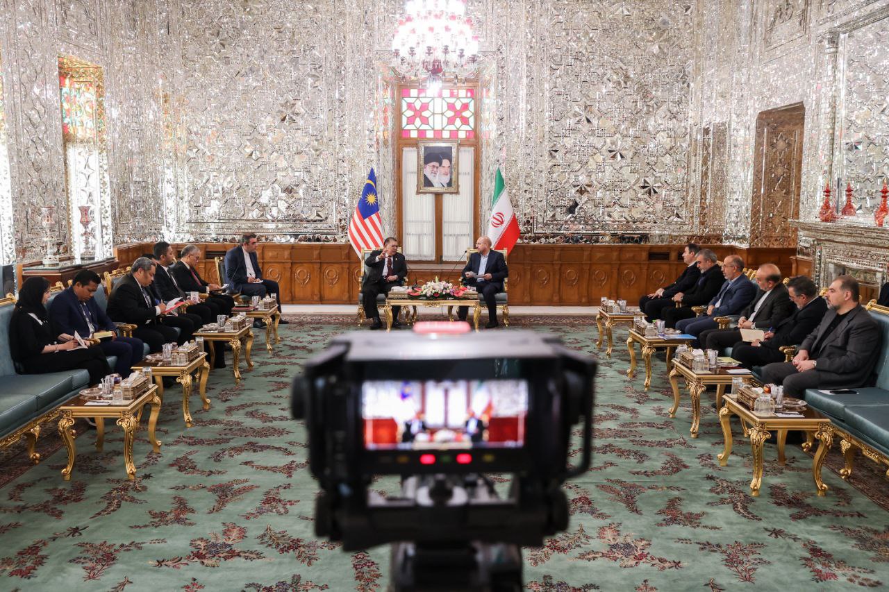 دیدار و گفت‌وگوی محمدباقر قالیباف و جوهری بن عبدول