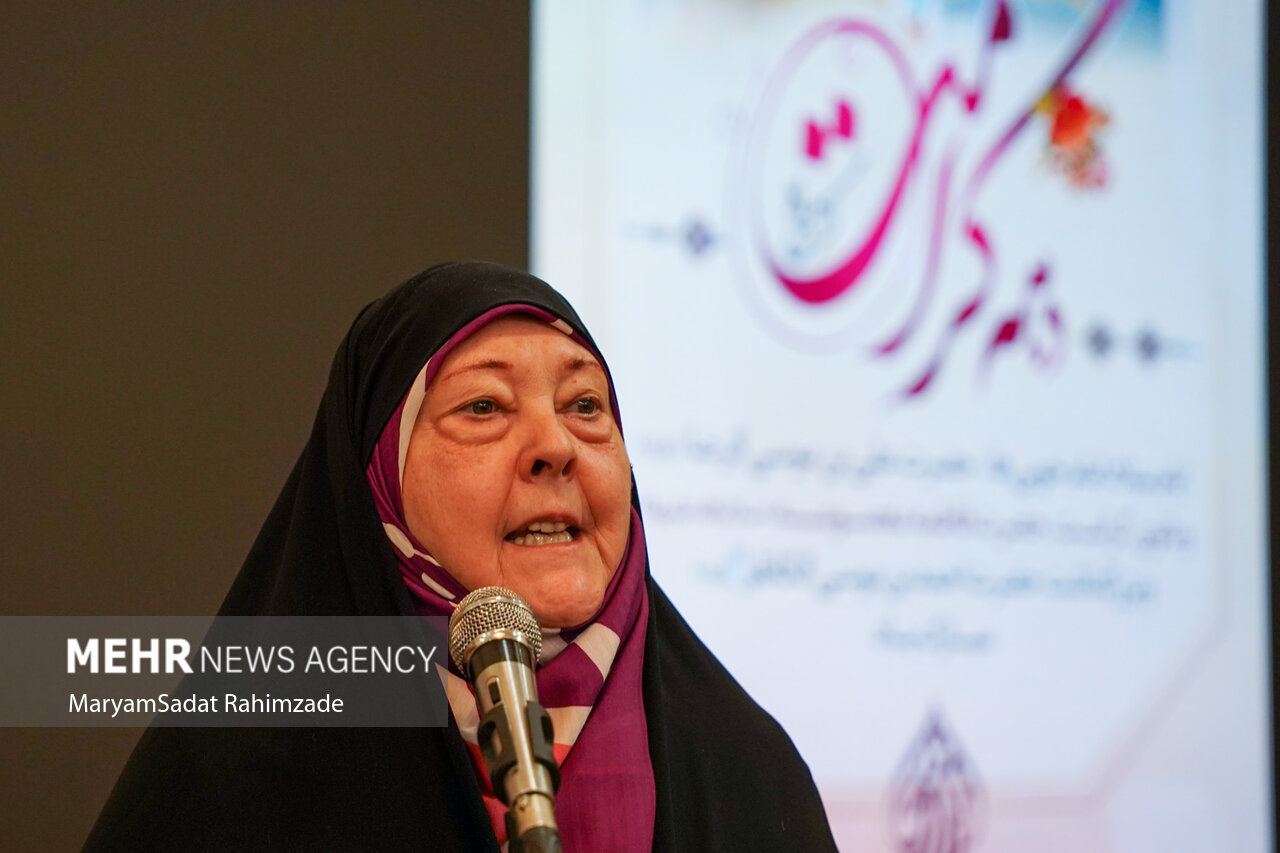 جشن روز دختر در حرم مطهر حضرت شاهچراغ 