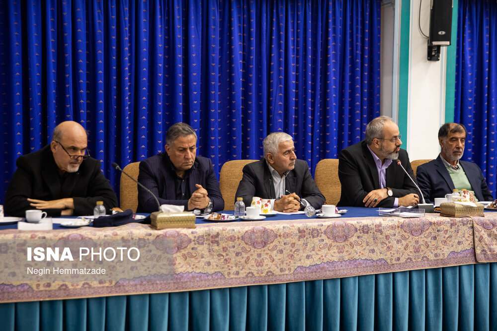 نشست بررسی راهکارهای تحقق انسجام ملی با حضور پزشکیان