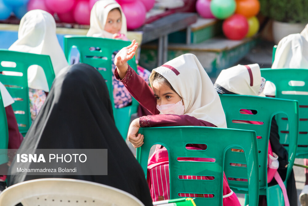 مراسم جشن غنچه‌ها و شکوفه‌ها در مدرسه منیره عاصمی