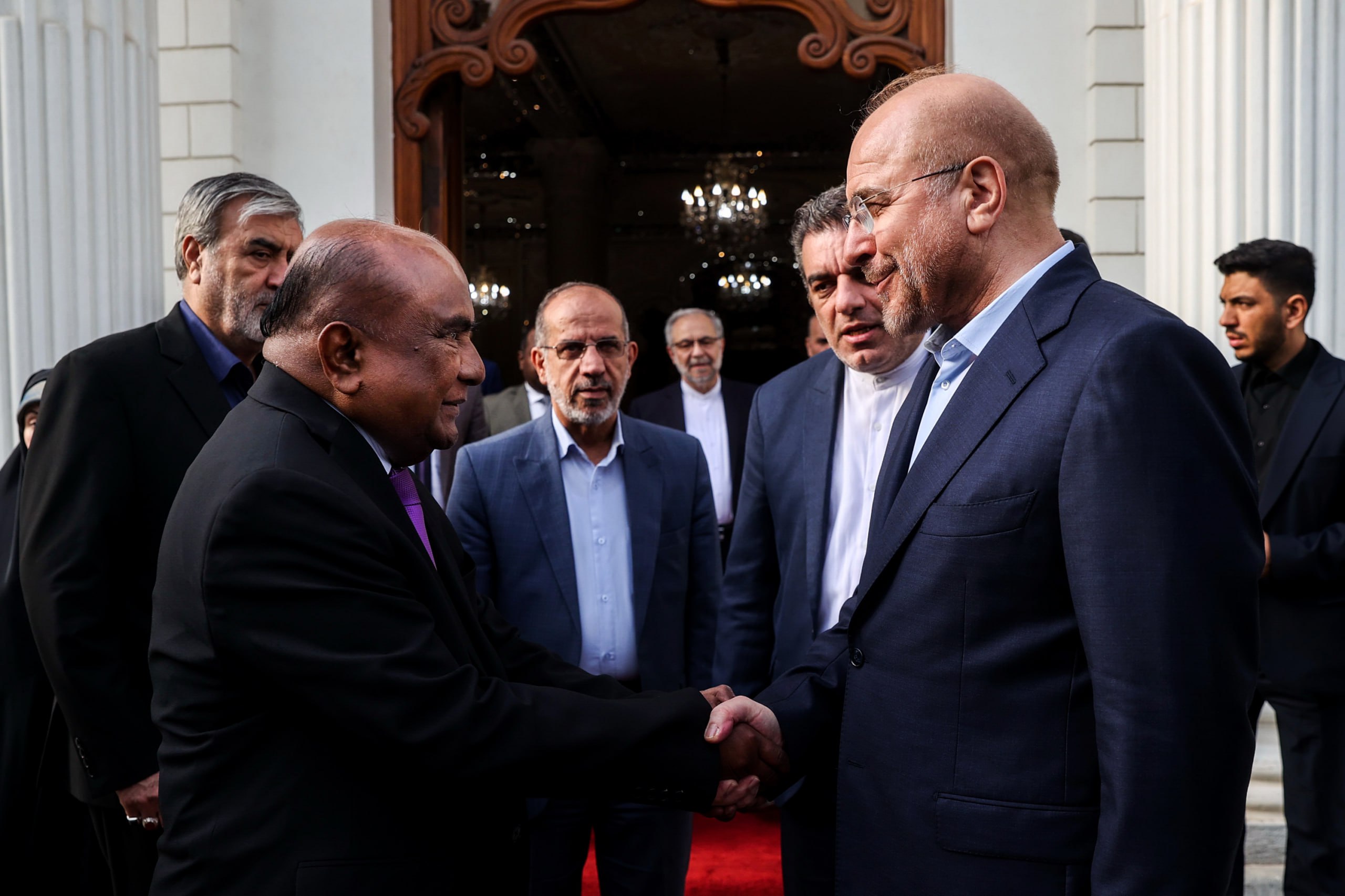 دیدار قالیباف و ماهیندا یاپاابیواردانه