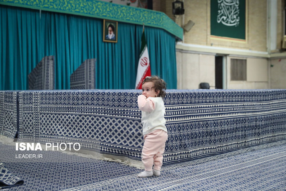  دیدار هزاران نفر از زنان و دختران با رهبر انقلاب