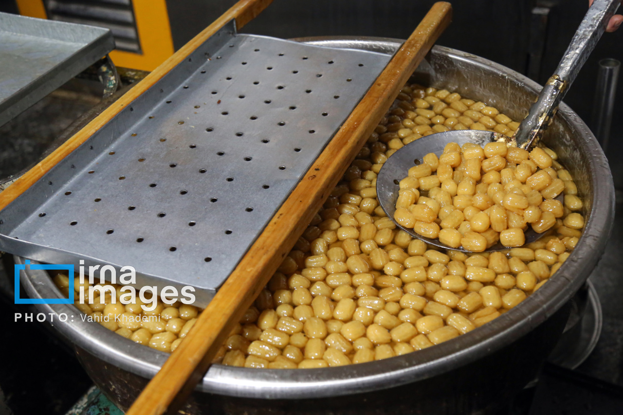 کارگاه پخت زولبیا و بامیه