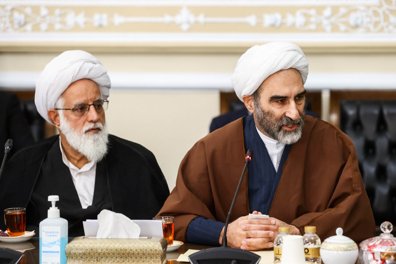 دیدار هیات علمی مرکز تحقیقات اسلامی مجلس با قالیباف