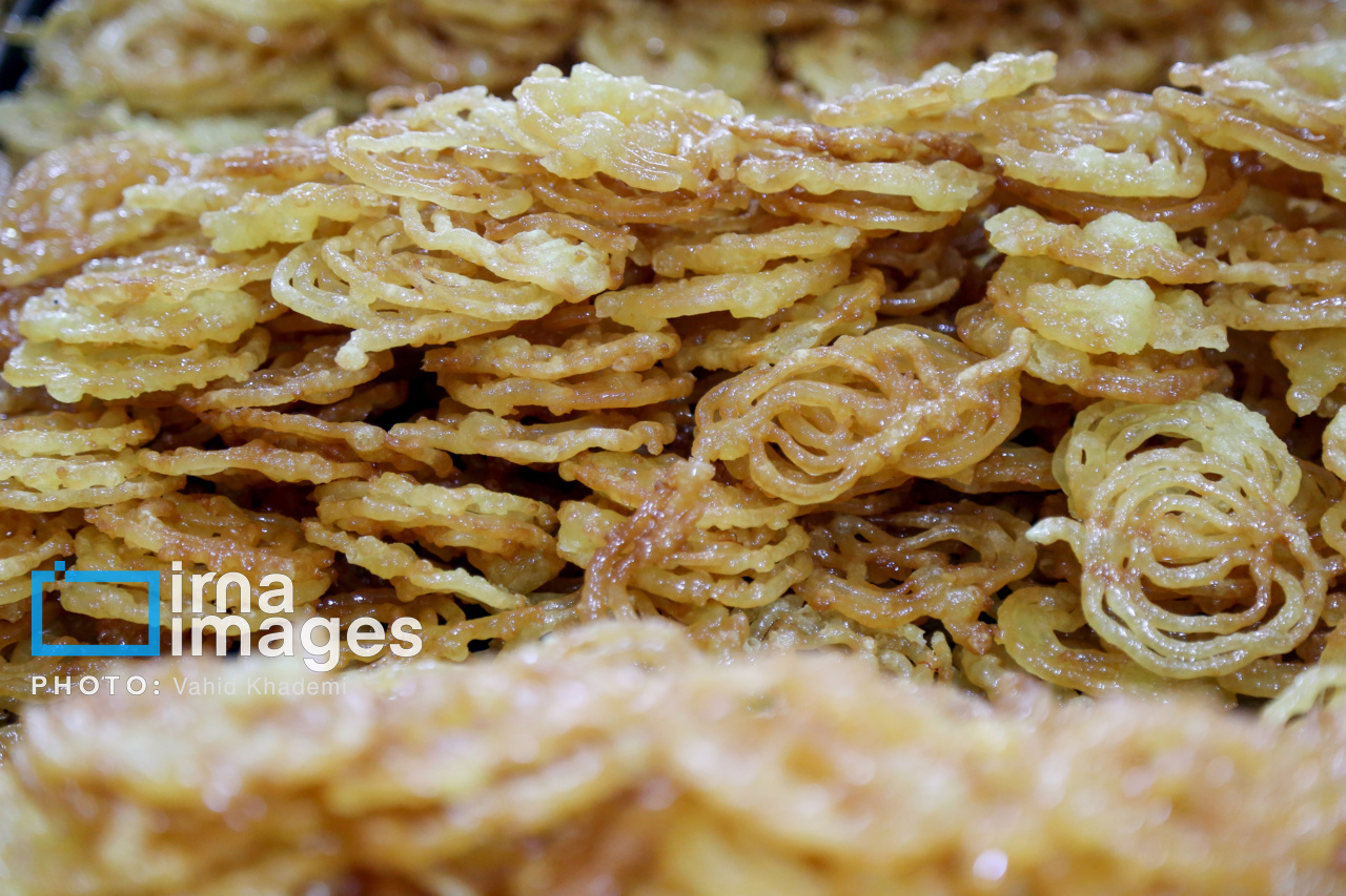 کارگاه پخت زولبیا و بامیه