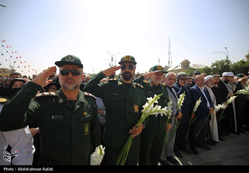 تشییع پیکر شهدای حملات رژیم صهیونیستی در همدان