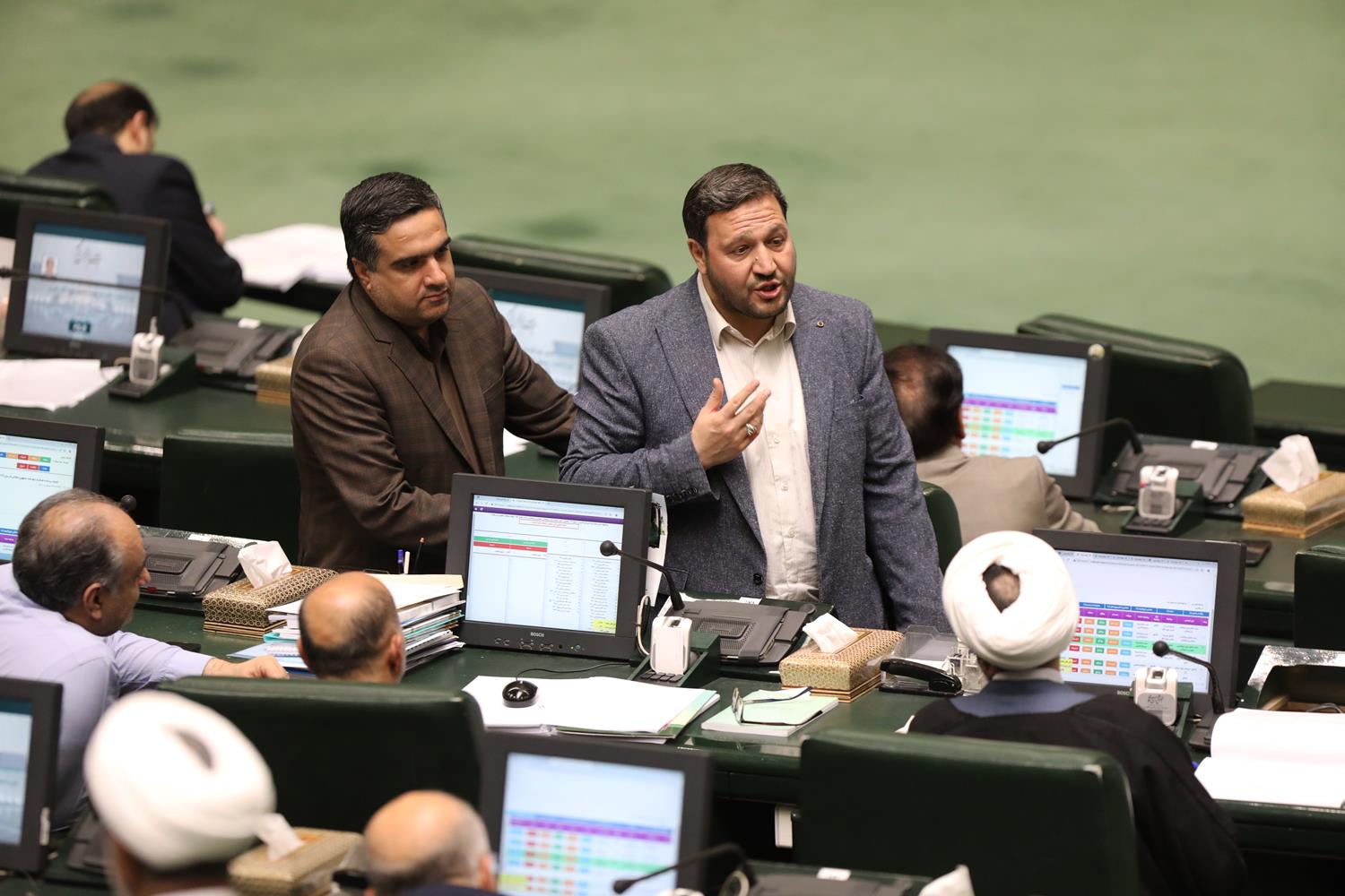 نشست بررسی برنامه هفتم توسعه در صحن علنی مجلس 