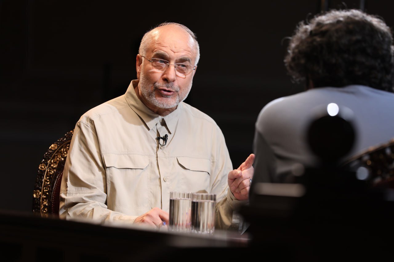 حضور قالیباف در برنامه «ماجرای جنگ»