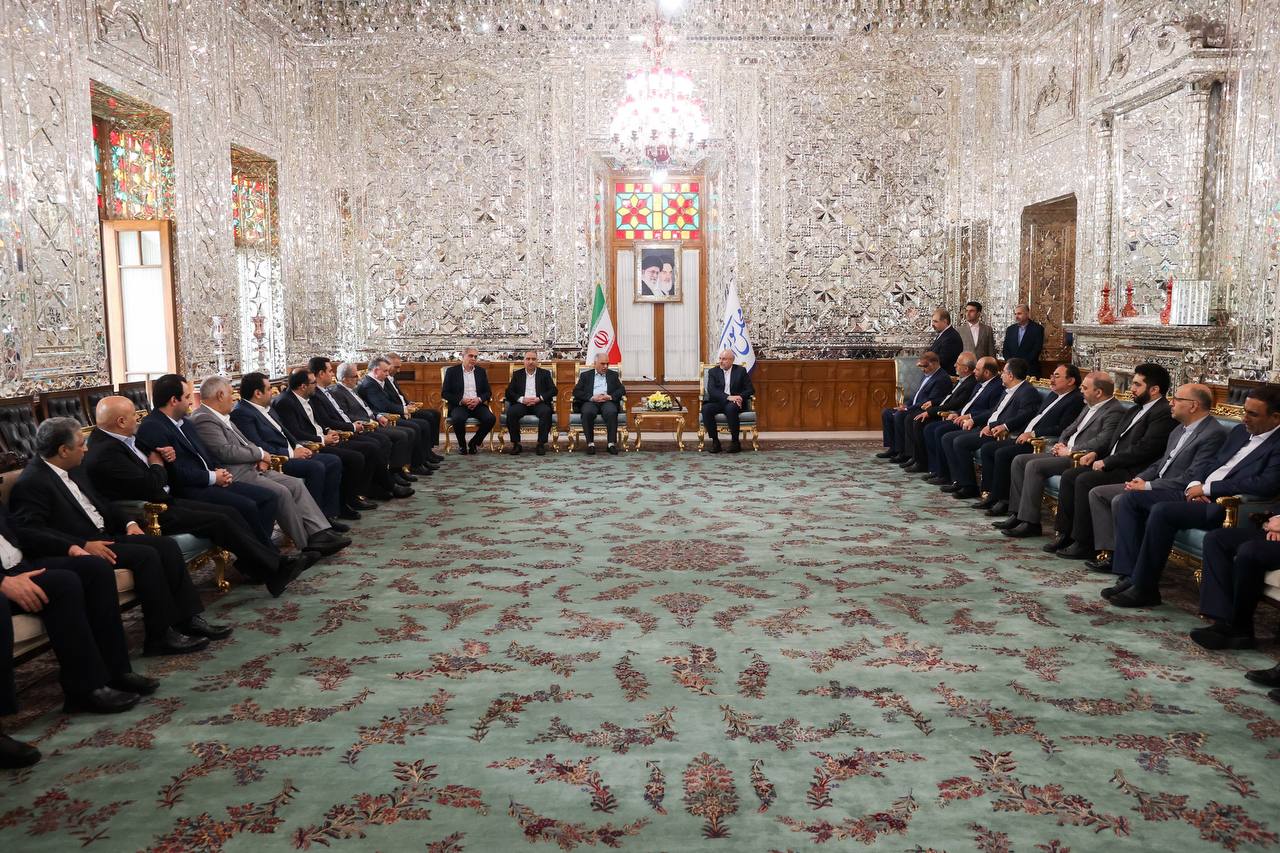 دیدارهای نوروزی جمعی از مسئولان نظام با قالیباف