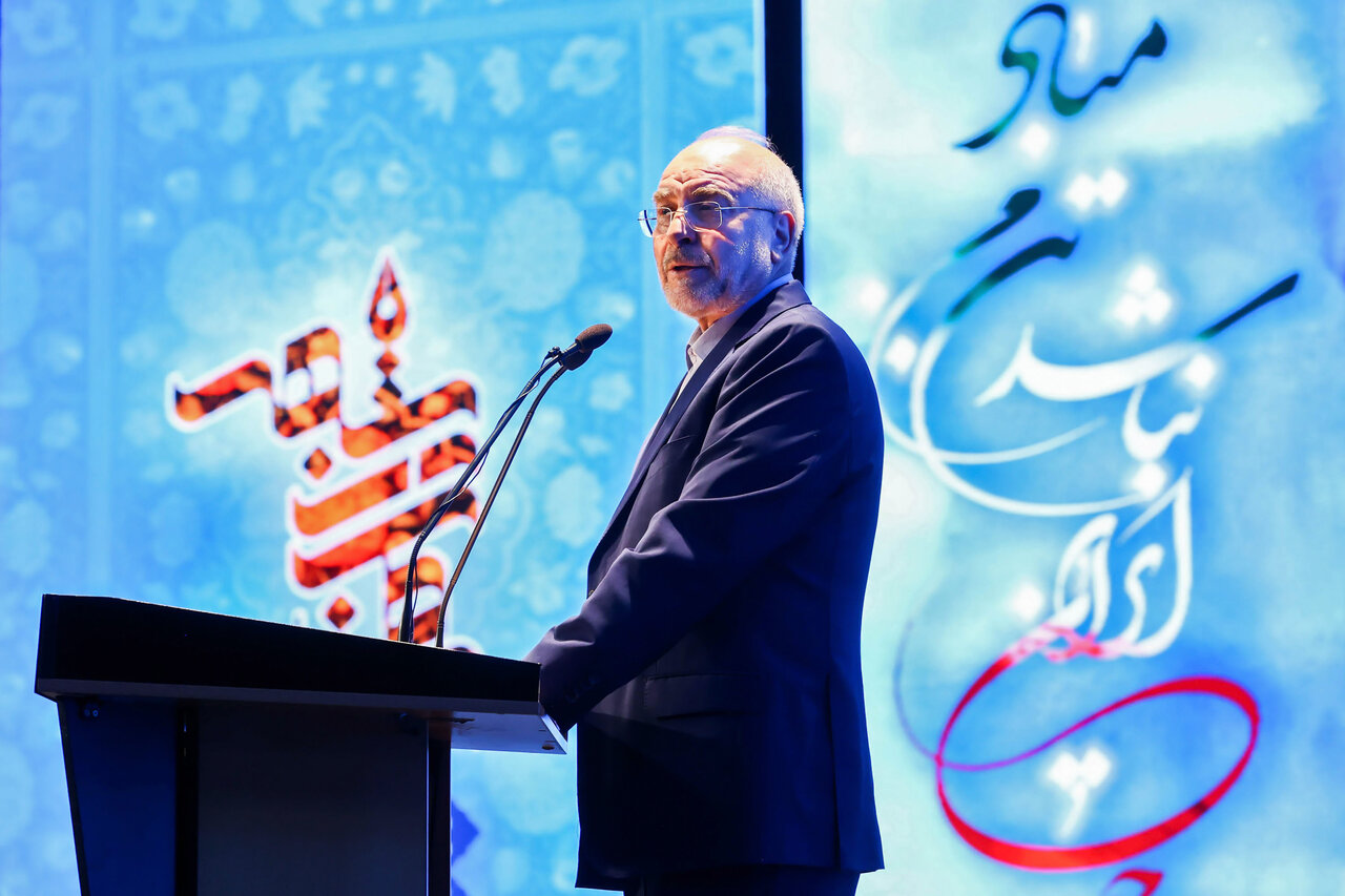  آیین رونمایی از مجموعه ۳۰ جلدی استعمارشناسی ایرانی با حضور قالیباف