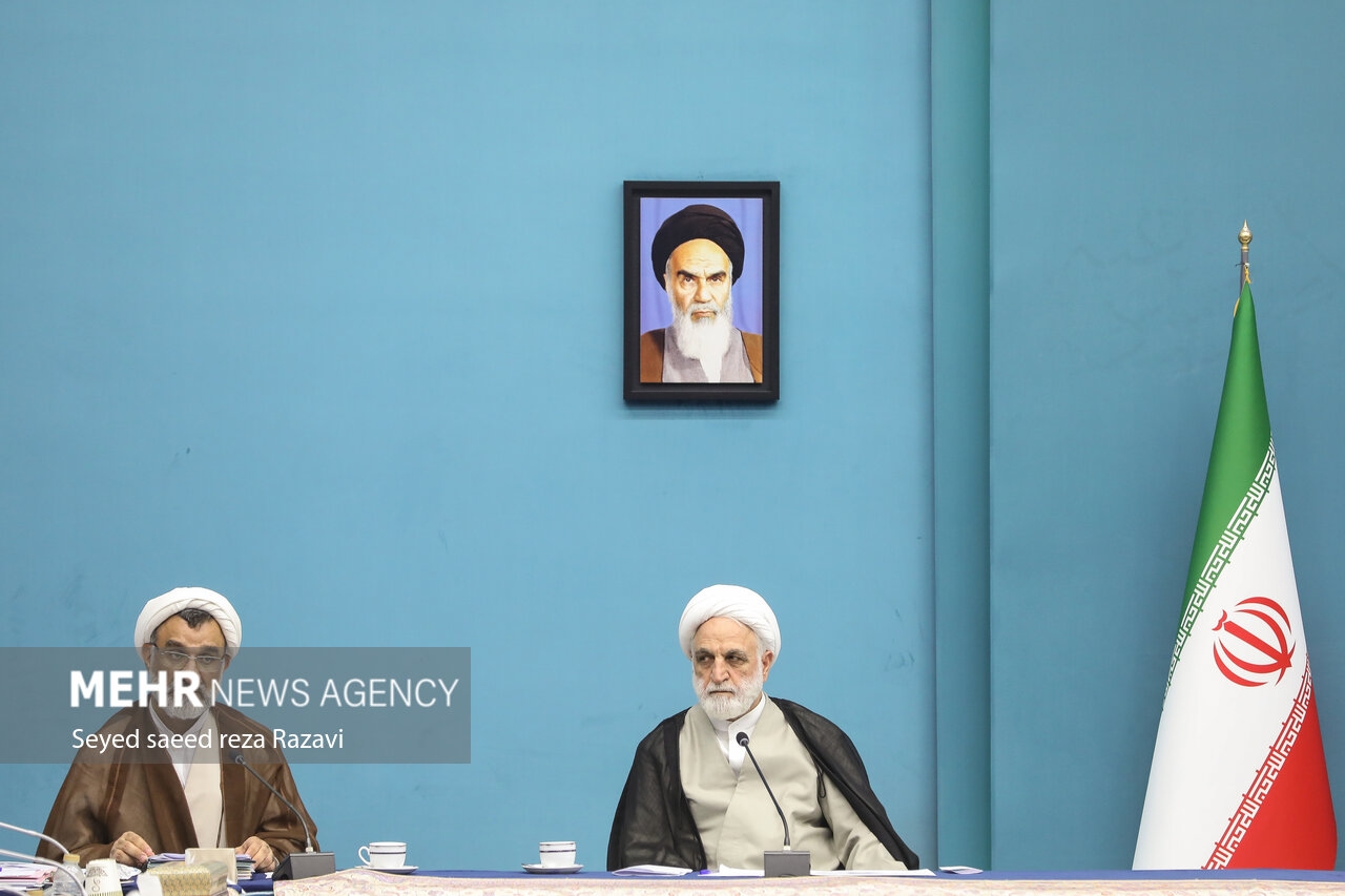 جلسه شورای عالی انقلاب فرهنگی