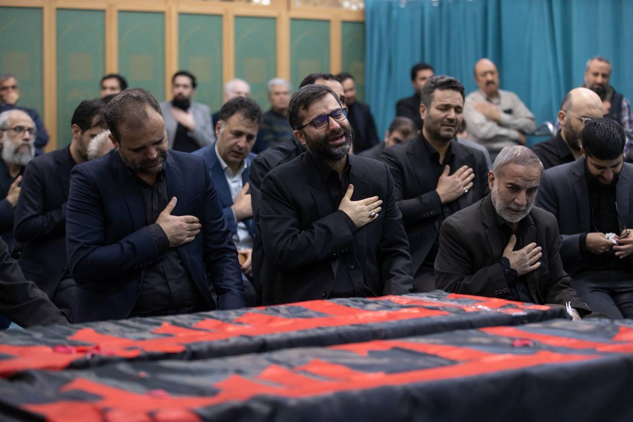 حضور‌ قالیباف در مراسم تشییع همسر و فرزند سقاب اصفهانی 