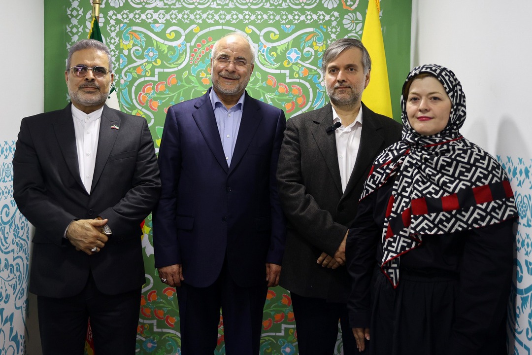 بازدید قالیباف از نمایشگاه دستاوردهای فن آوری جمهوری اسلامی در کاراکاس