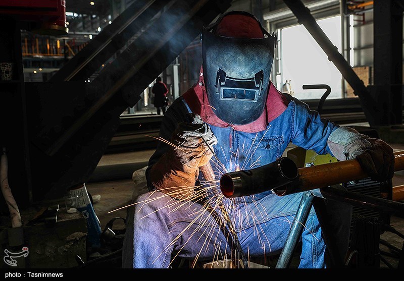 بازدید وزرای دفاع و راه  از کارخانه ساختمان سازی وزارت دفاع 