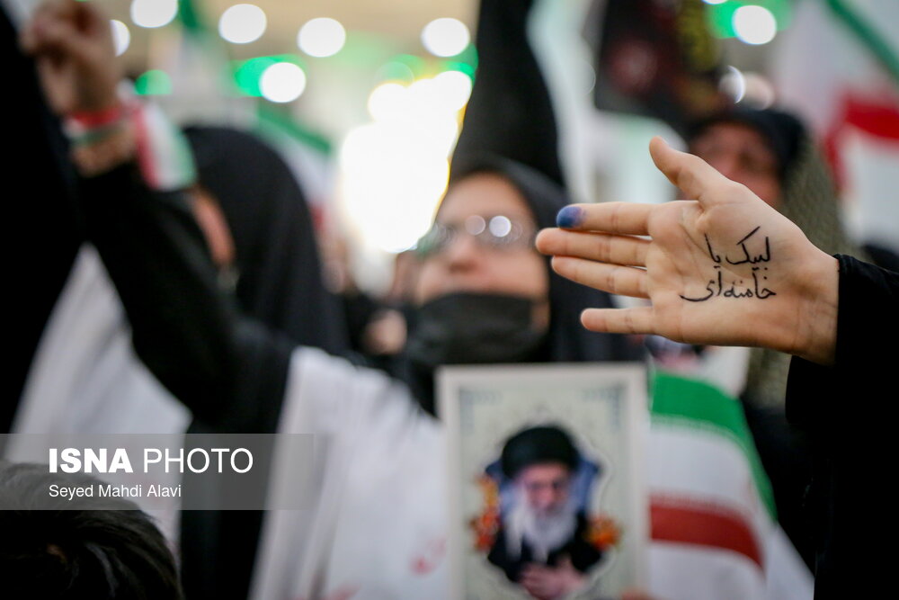 عزاداری بانوان در سوگ رهبر شهید انقلاب