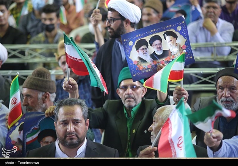 رئیسی در جمع اقشار مختلف مردم خراسان شمالی