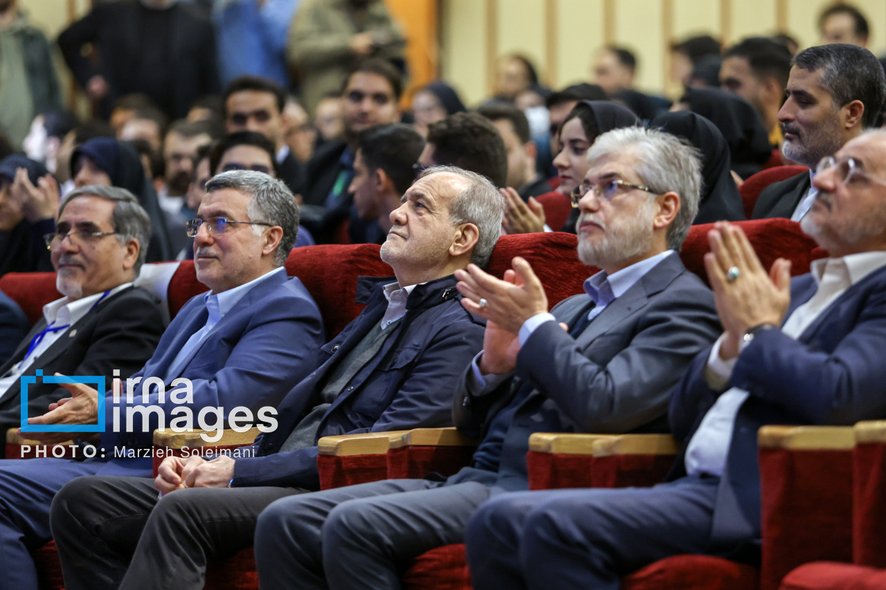 مراسم روز دانشجو با حضور رئیس جمهور