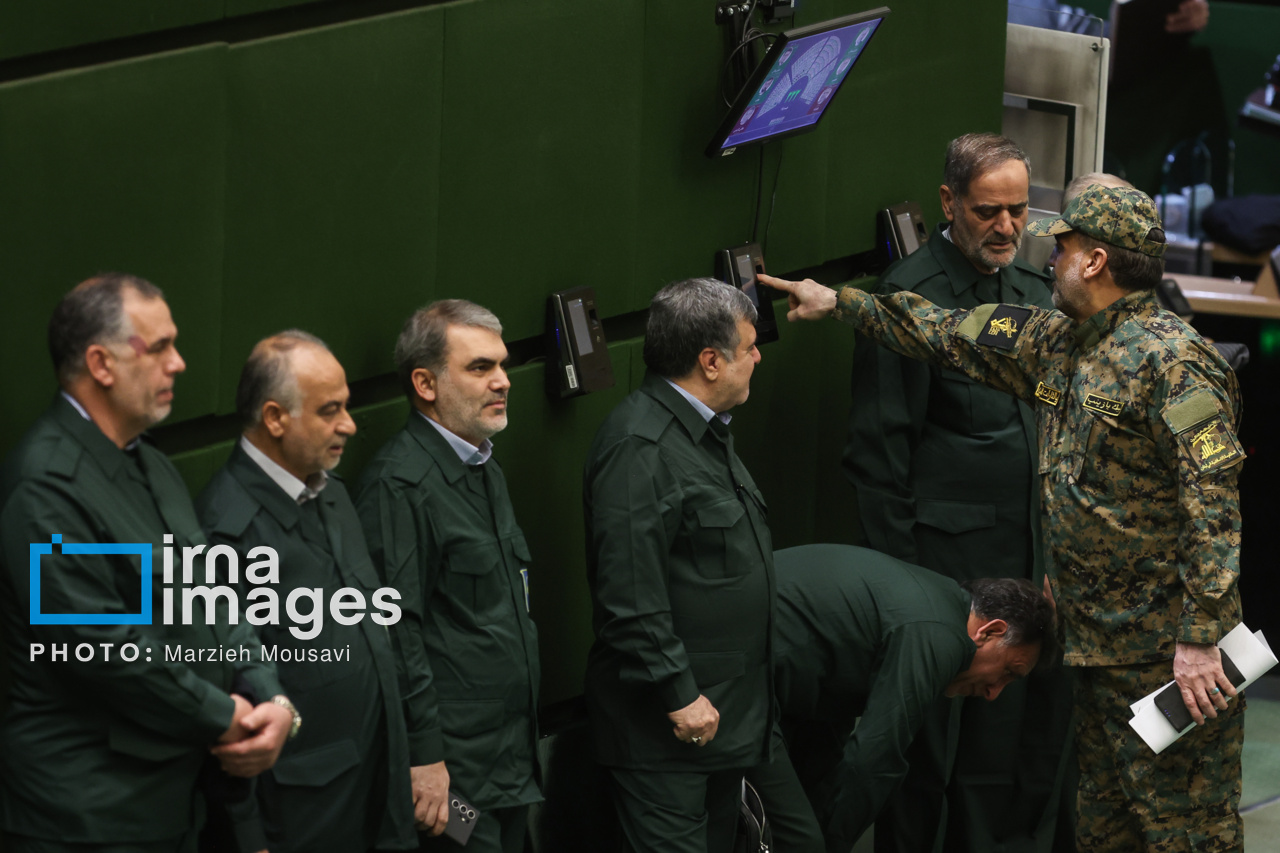 مراسم سالروز ورود امام خمینی(ره) به کشور