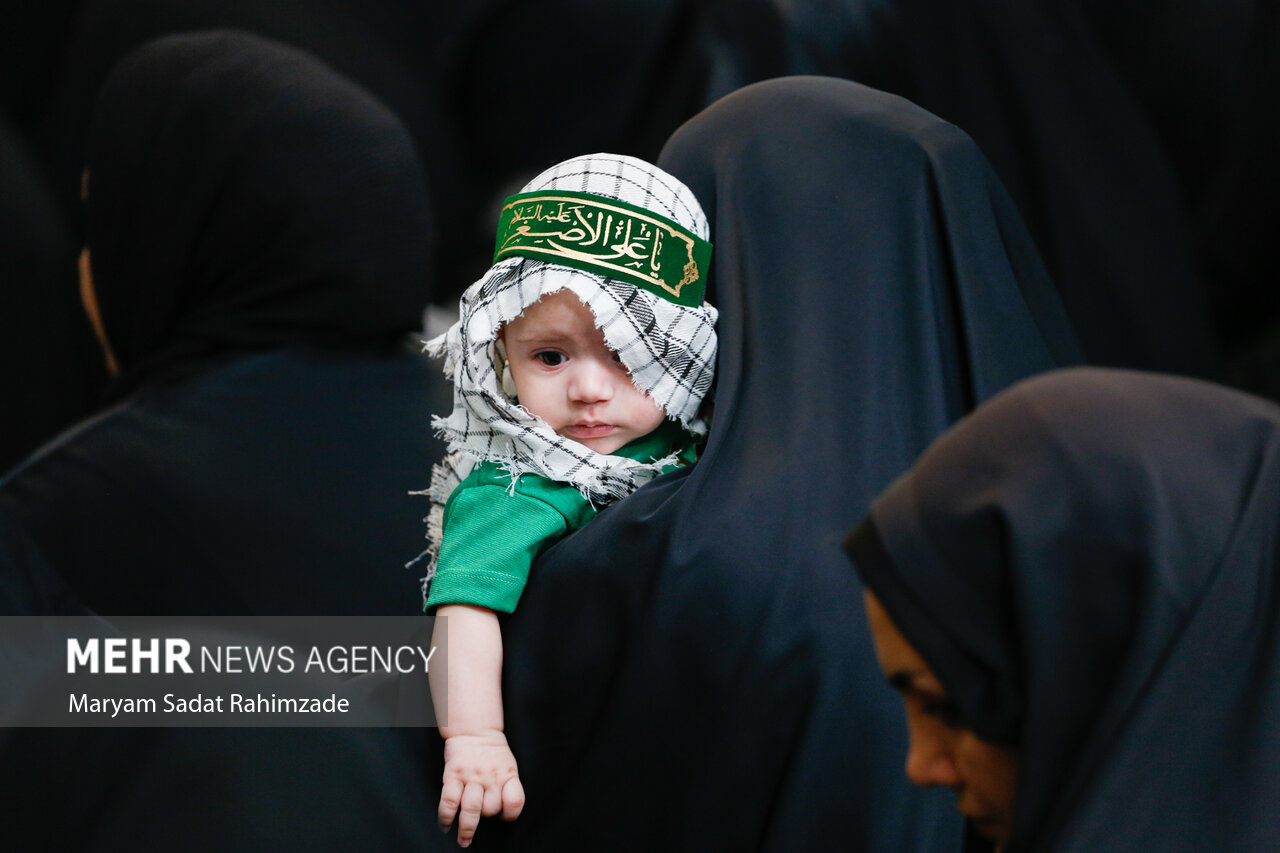 مراسم «شیرخوارگان حسینی» در حرم شاهچراغ (ع)