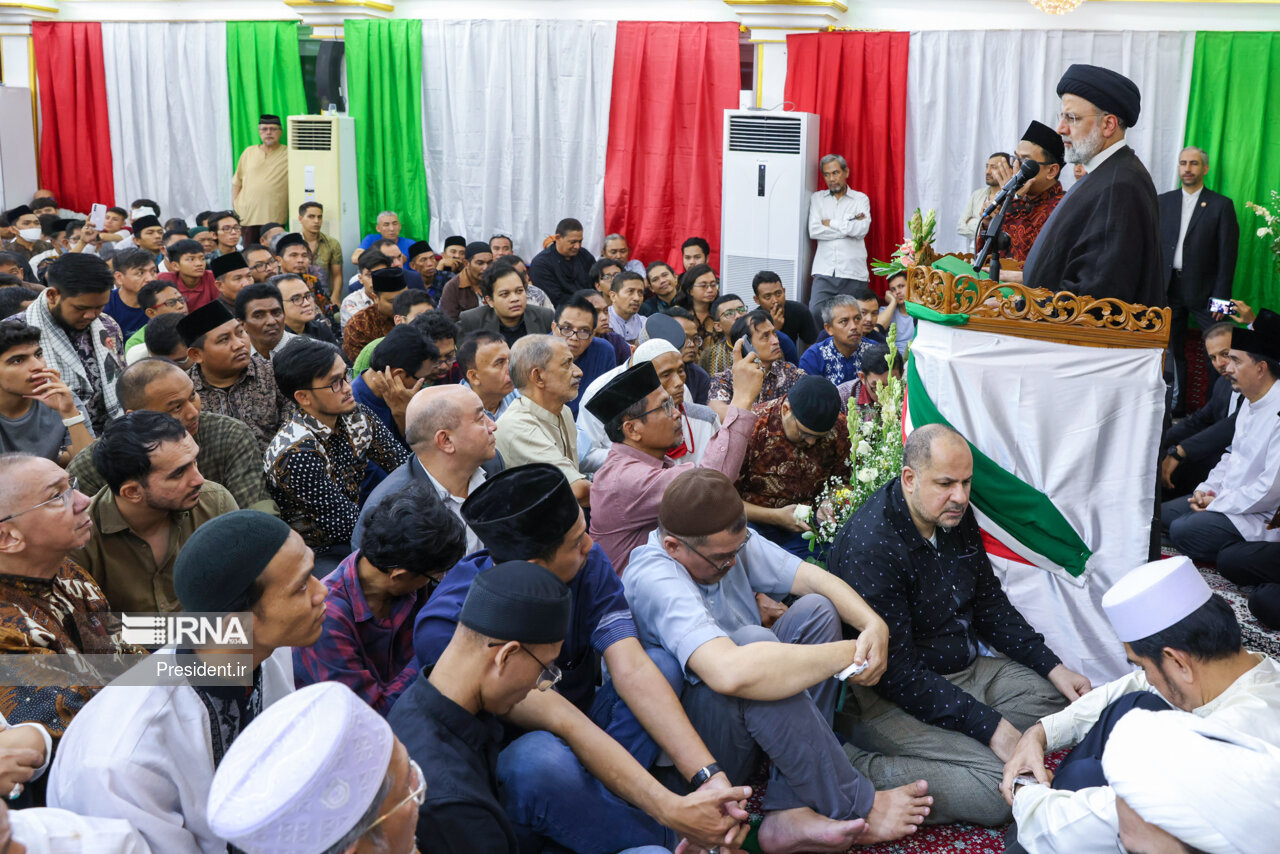 اولین روز سفر رئیس جمهور به اندونزی