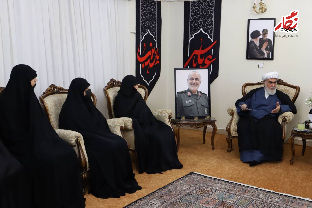 حضور رئیس دفتر رهبر معظم انقلاب در منزل شهید حسین سلامی