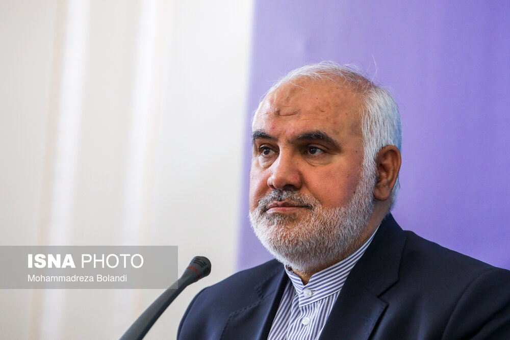 گردهمایی سفرا با حضور رییس ستاد کل نیروهای مسلح