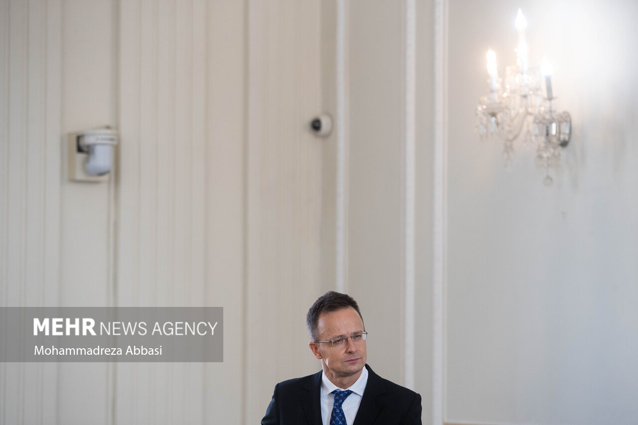 دیدار وزرای خارجه مجارستان و ایران