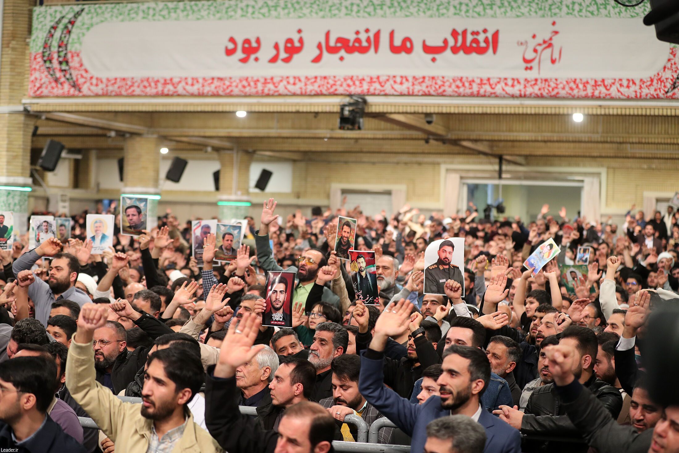 دیدار اقشار مختلف مردم با رهبر انقلاب