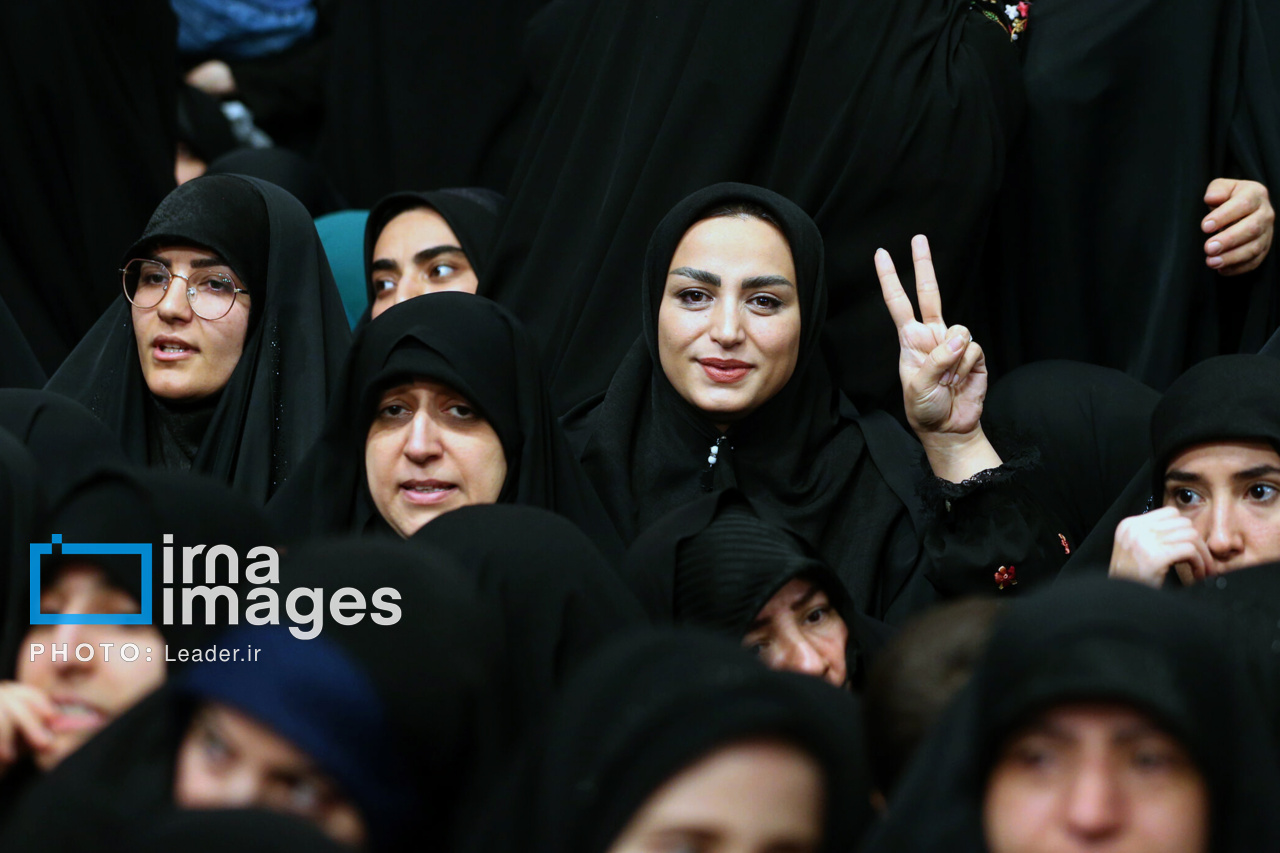 نخستین شب عزاداری ایام فاطمیه با حضور رهبر انقلاب