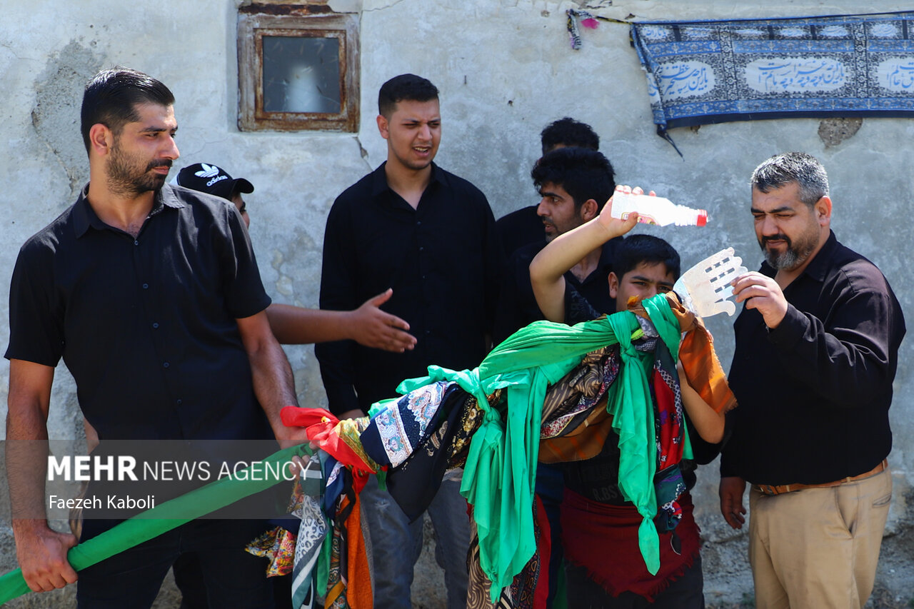 آیین عَلَمگَردِش، آیینی به قدمت یک قرن