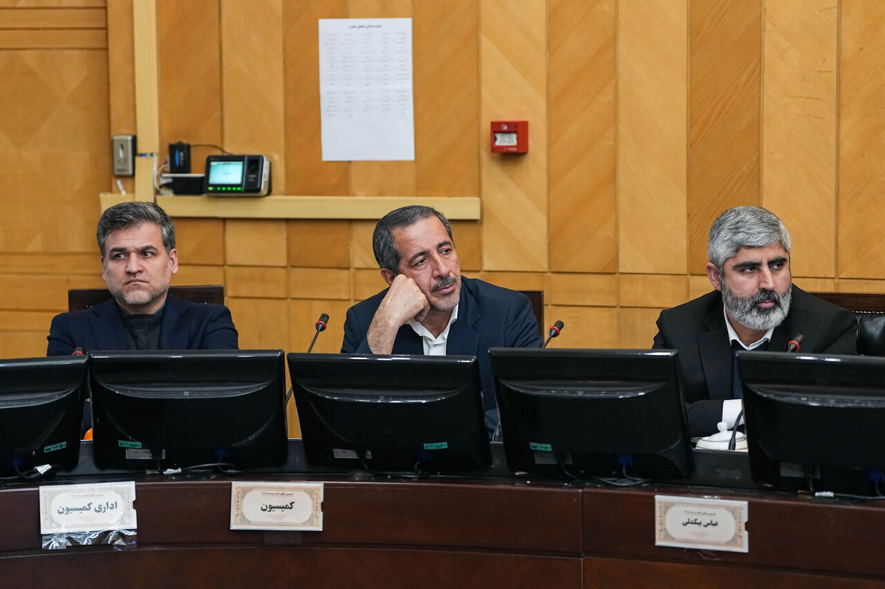 جلسه کمیسیون تلفیق لایحه بودجه ۱۴۰۵ با حضور قالیباف