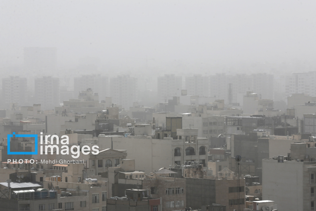 گرد و غبار در آسمان مشهد