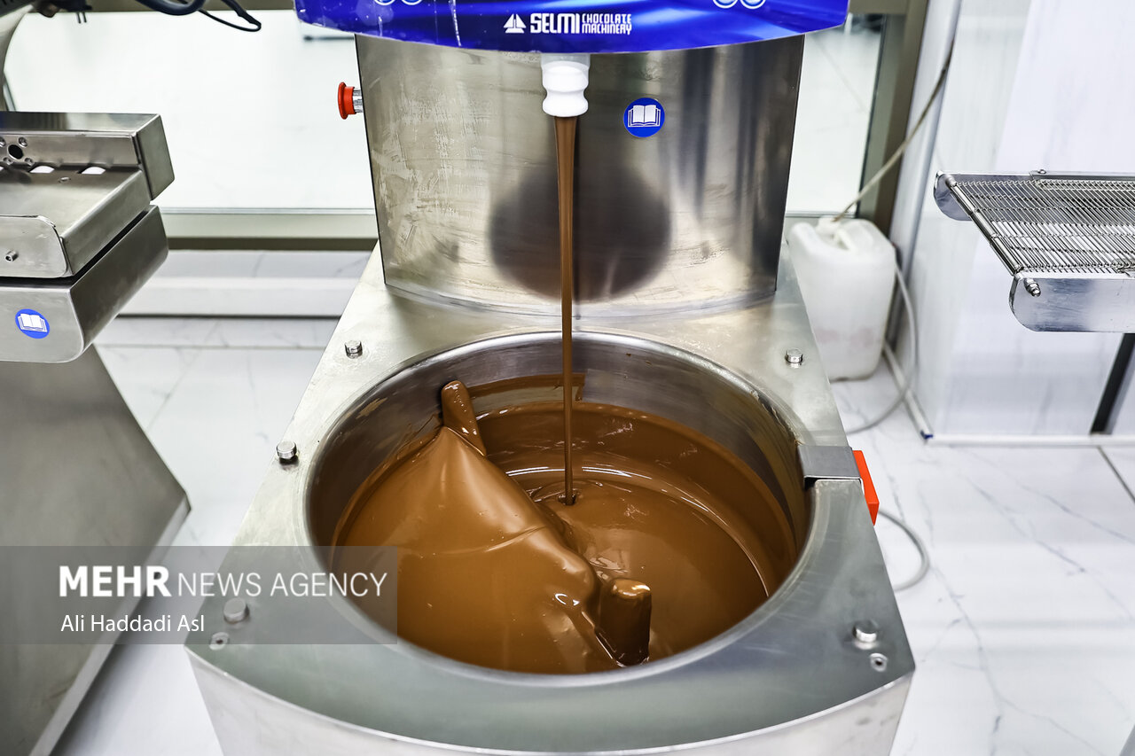 بازدید مخبر از یک مجموعه دانش بنیان تولید مواد غذایی