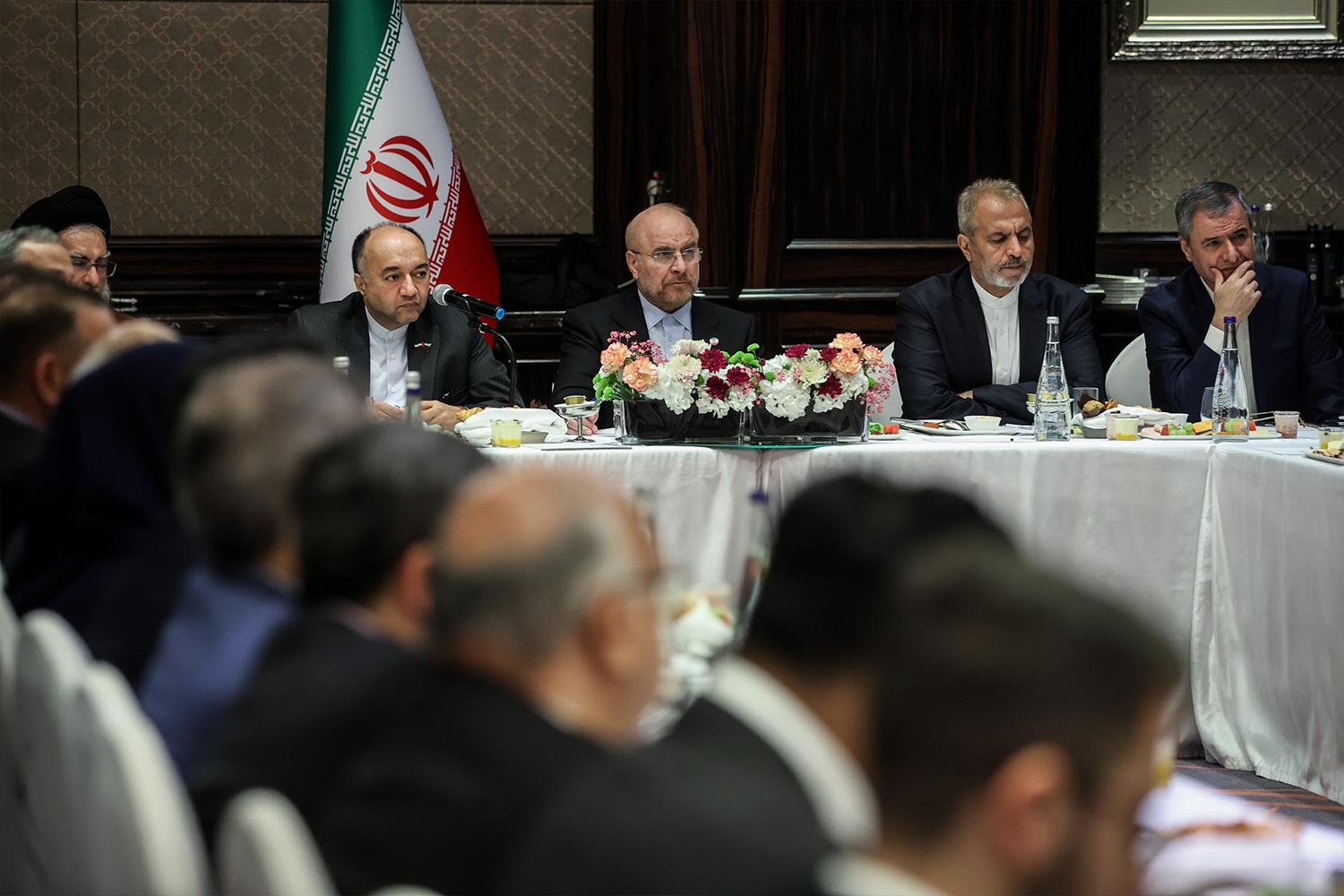 دیدار فعالان اقتصادی و تجار ایرانی مقیم امارات با قالیباف