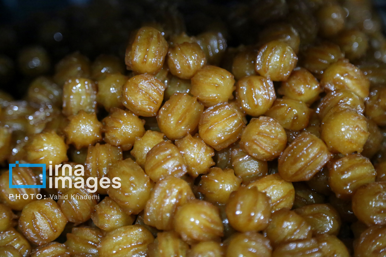 کارگاه پخت زولبیا و بامیه