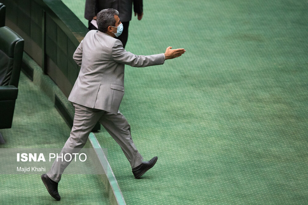 مجلس از طرح سوال از وزیر کشور تا مراسم تحلیف 