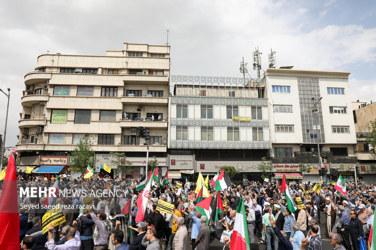 راهپیمایی علیه جنایات رژیم صهیونیستی پس از نماز جمعه در تهران