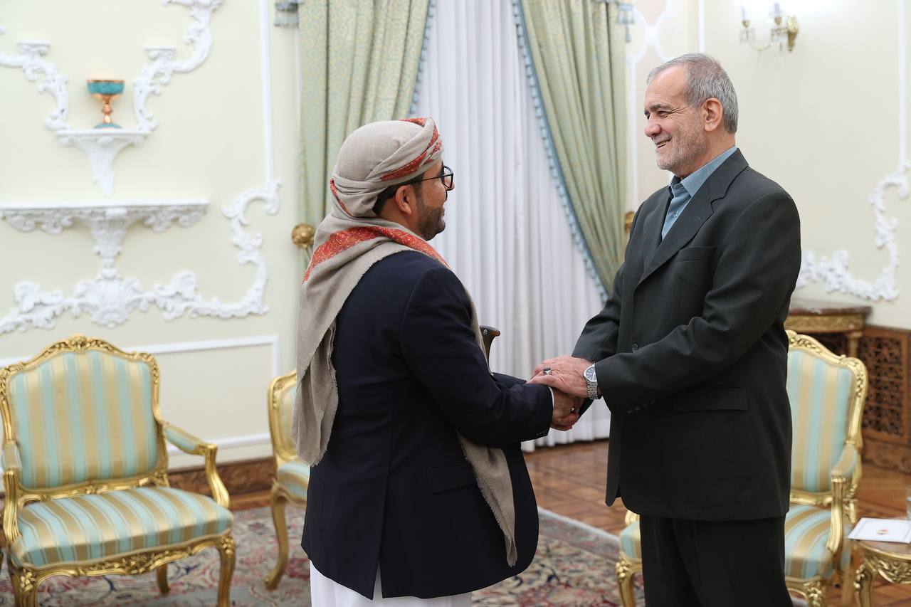 دیدار سخنگو و رئیس هیئت مذاکره کننده دولت نجات ملی یمن با پزشکیان