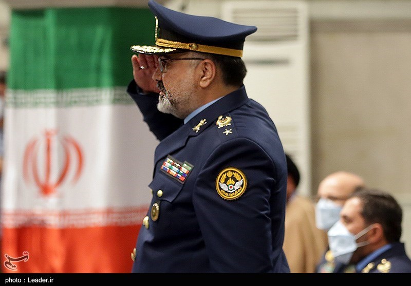 دیدار فرماندهان نیروی هوایی ارتش با رهبرانقلاب