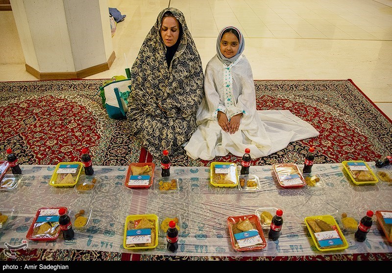 جشن روزه اولی ها در حرم مطهر حضرت شاهچراغ (ع)